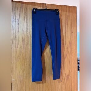 WORN ONCE: Lululemon Athletica Blue Cropped Leggings